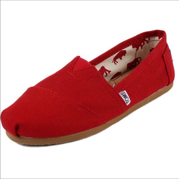 BNWT Red Toms - Picture 2 of 2